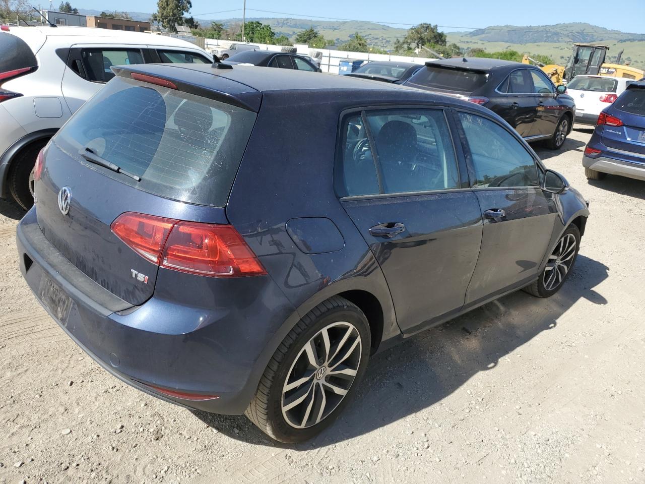 Photo 2 VIN: 3VW217AU4HM035694 - VOLKSWAGEN GOLF 