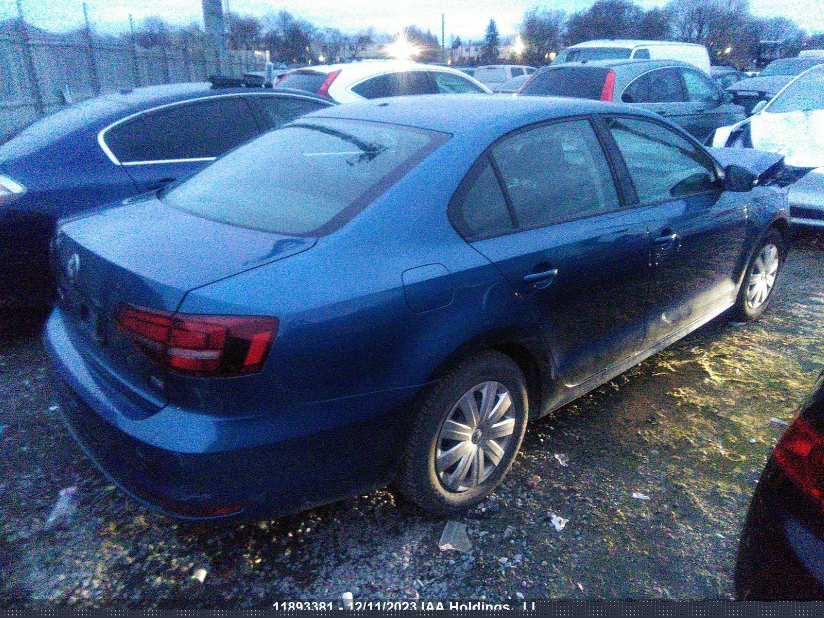 Photo 3 VIN: 3VW267AJ0GM211324 - VOLKSWAGEN JETTA 