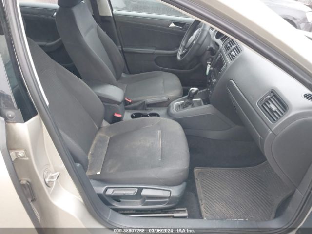 Photo 4 VIN: 3VW267AJ8GM272159 - VOLKSWAGEN JETTA 