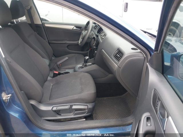 Photo 4 VIN: 3VW267AJXGM385823 - VOLKSWAGEN JETTA 