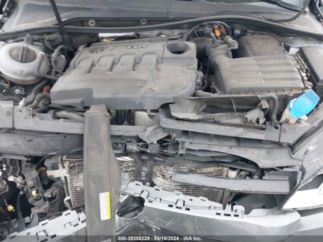 Photo 9 VIN: 3VW2A7AUXFM037303 - VOLKSWAGEN GOLF 