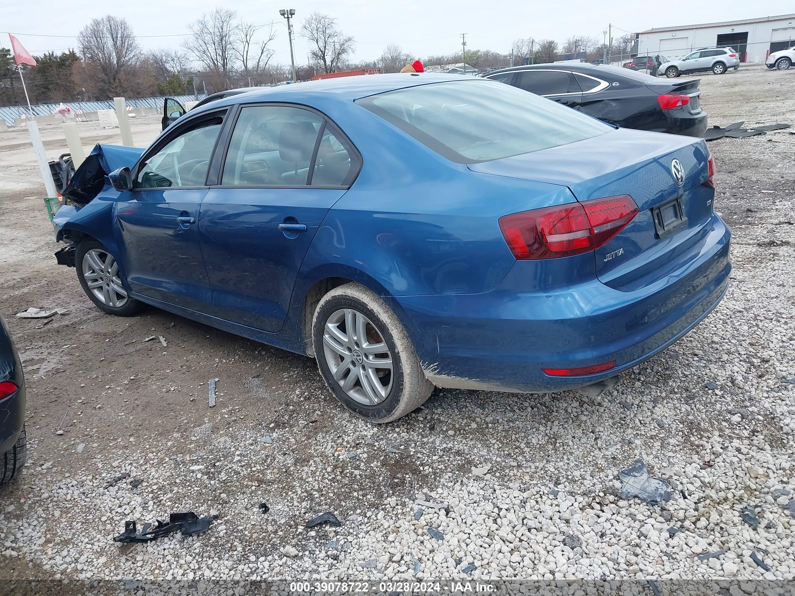 Photo 2 VIN: 3VW2B7AJ0JM258985 - VOLKSWAGEN JETTA 