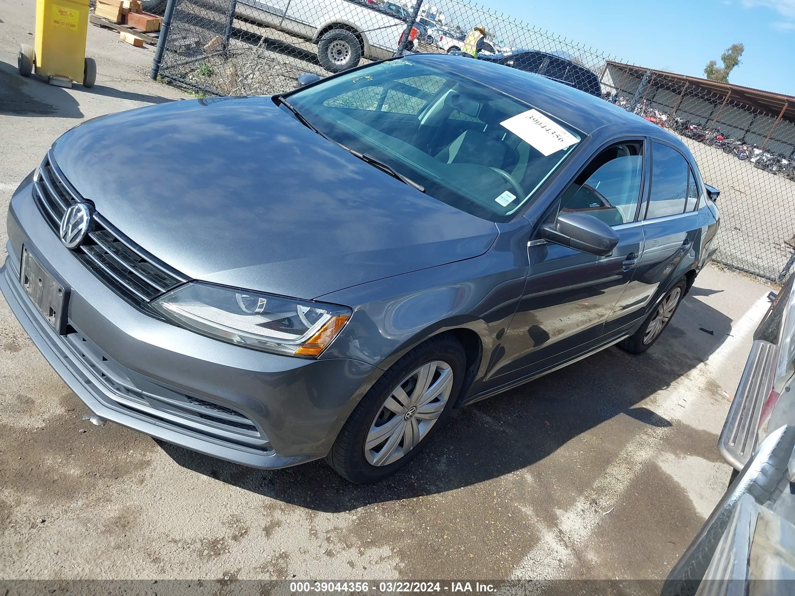 Photo 1 VIN: 3VW2B7AJ3HM270736 - VOLKSWAGEN JETTA 