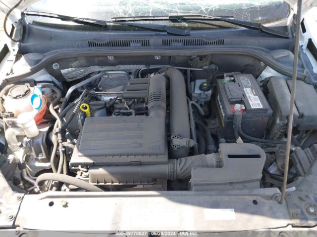 Photo 9 VIN: 3VW2B7AJ3JM210901 - VOLKSWAGEN JETTA 