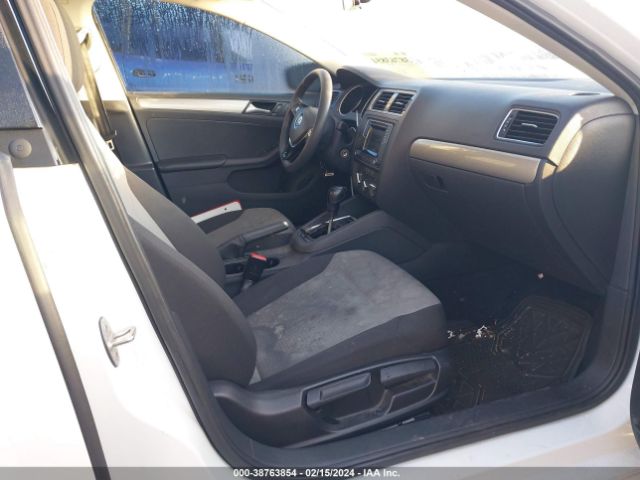 Photo 4 VIN: 3VW2B7AJ7JM210383 - VOLKSWAGEN JETTA 