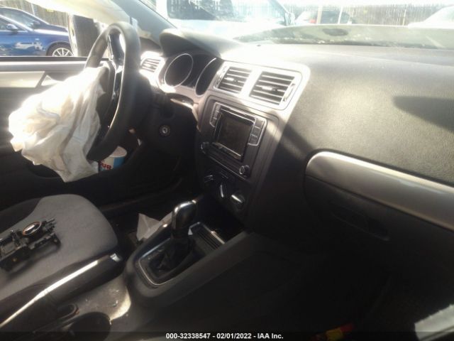 Photo 4 VIN: 3VW2B7AJ9HM399581 - VOLKSWAGEN JETTA 