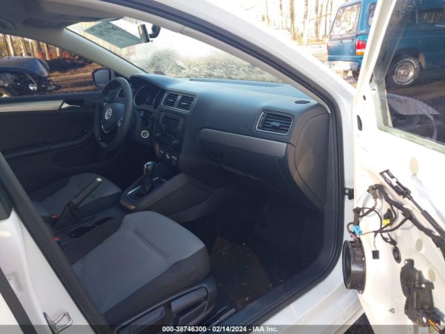 Photo 4 VIN: 3VW2B7AJ9JM213091 - VOLKSWAGEN JETTA 