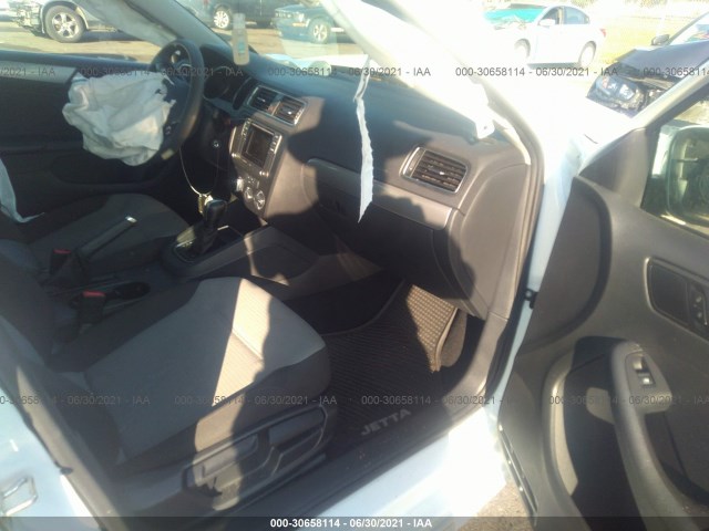 Photo 4 VIN: 3VW2B7AJXHM389951 - VOLKSWAGEN JETTA 