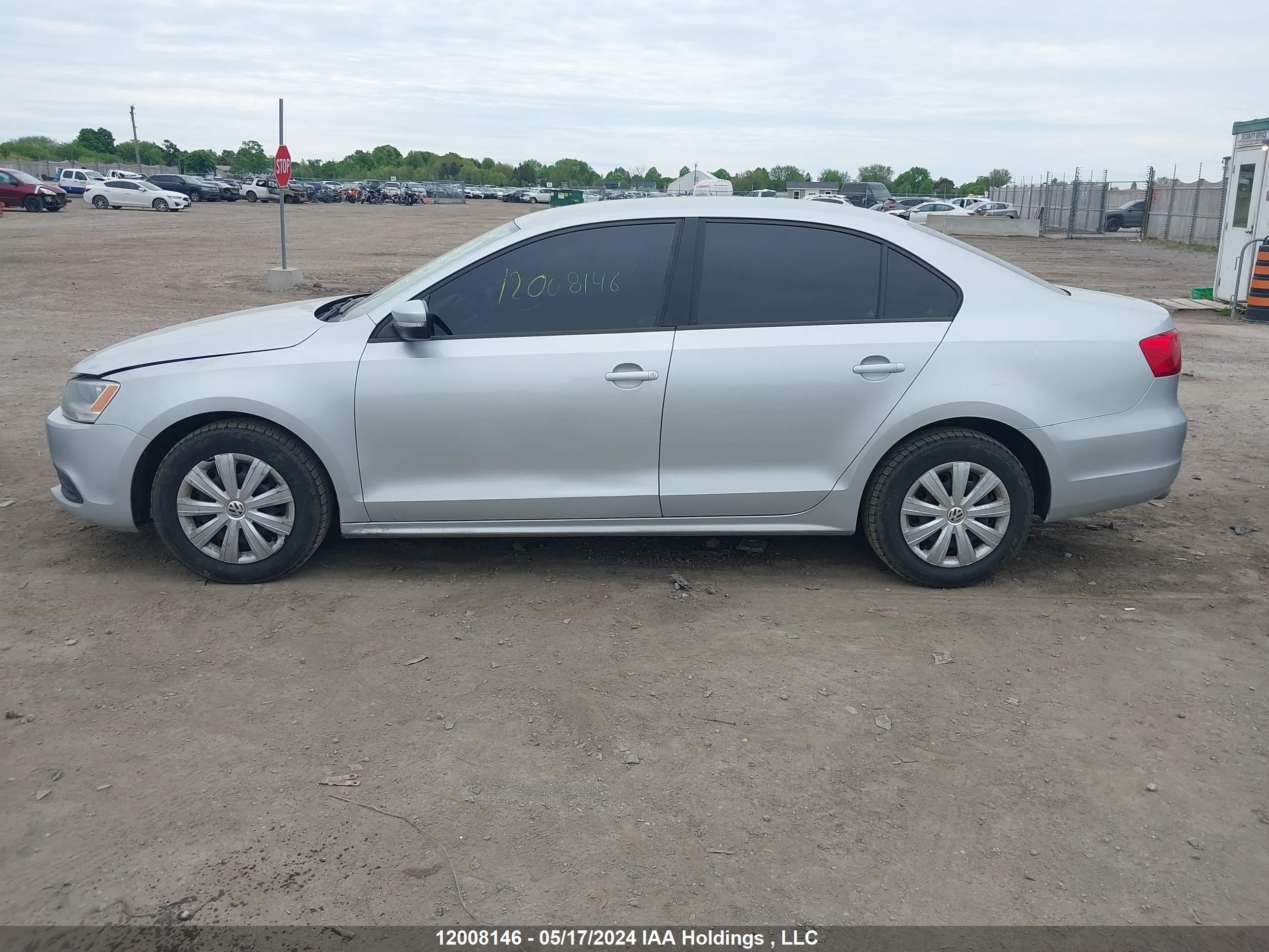 Photo 13 VIN: 3VW2K7AJ2EM356955 - VOLKSWAGEN JETTA 