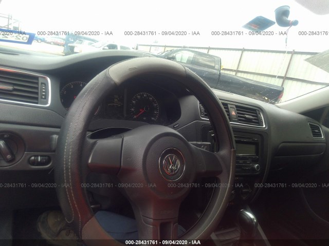 Photo 4 VIN: 3VW2K7AJ3BM066607 - VOLKSWAGEN JETTA SEDAN 