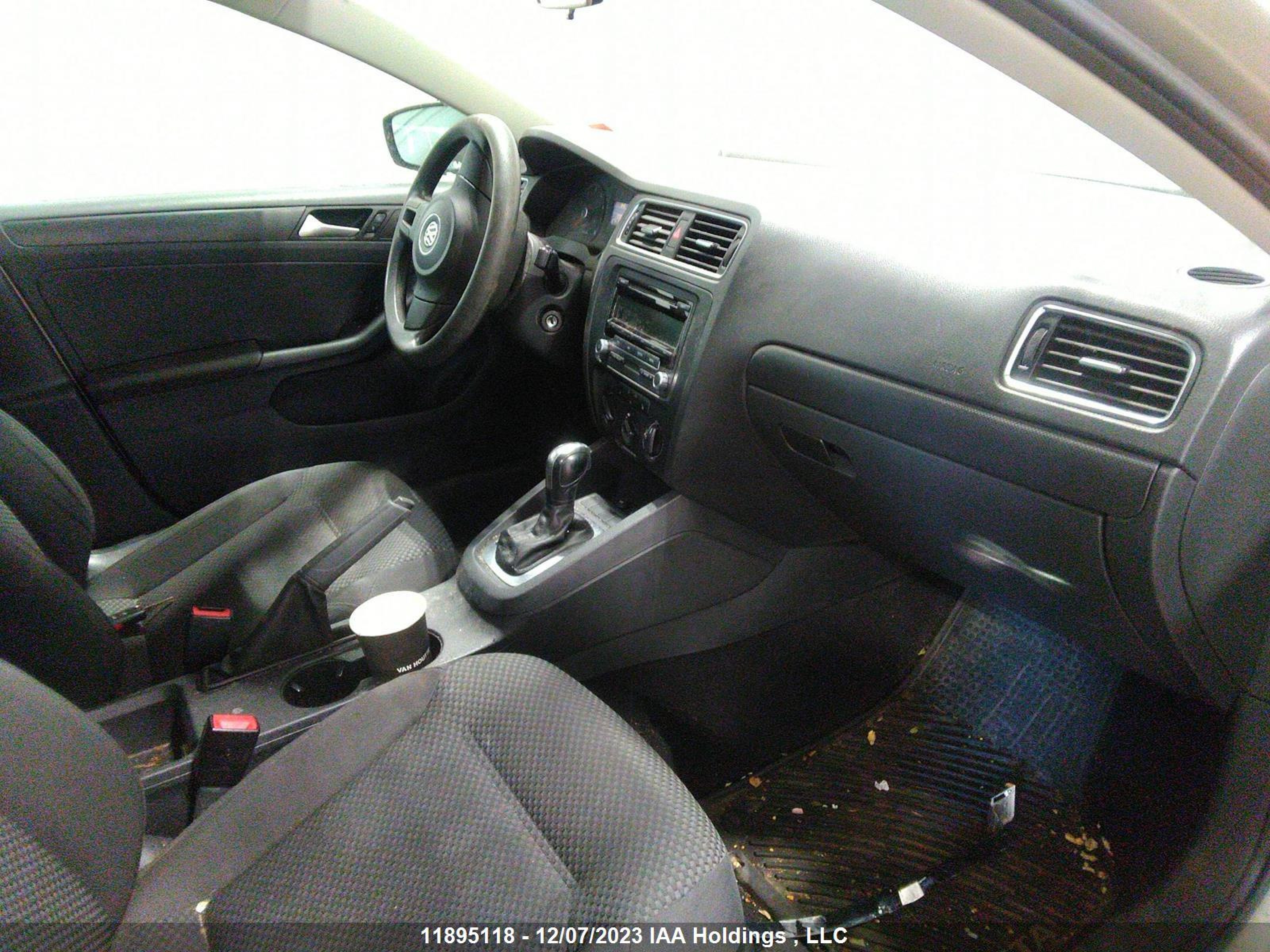 Photo 4 VIN: 3VW2K7AJ3CM127486 - VOLKSWAGEN JETTA 