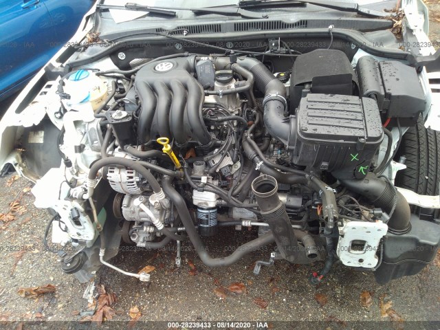 Photo 9 VIN: 3VW2K7AJ3FM262780 - VOLKSWAGEN JETTA 