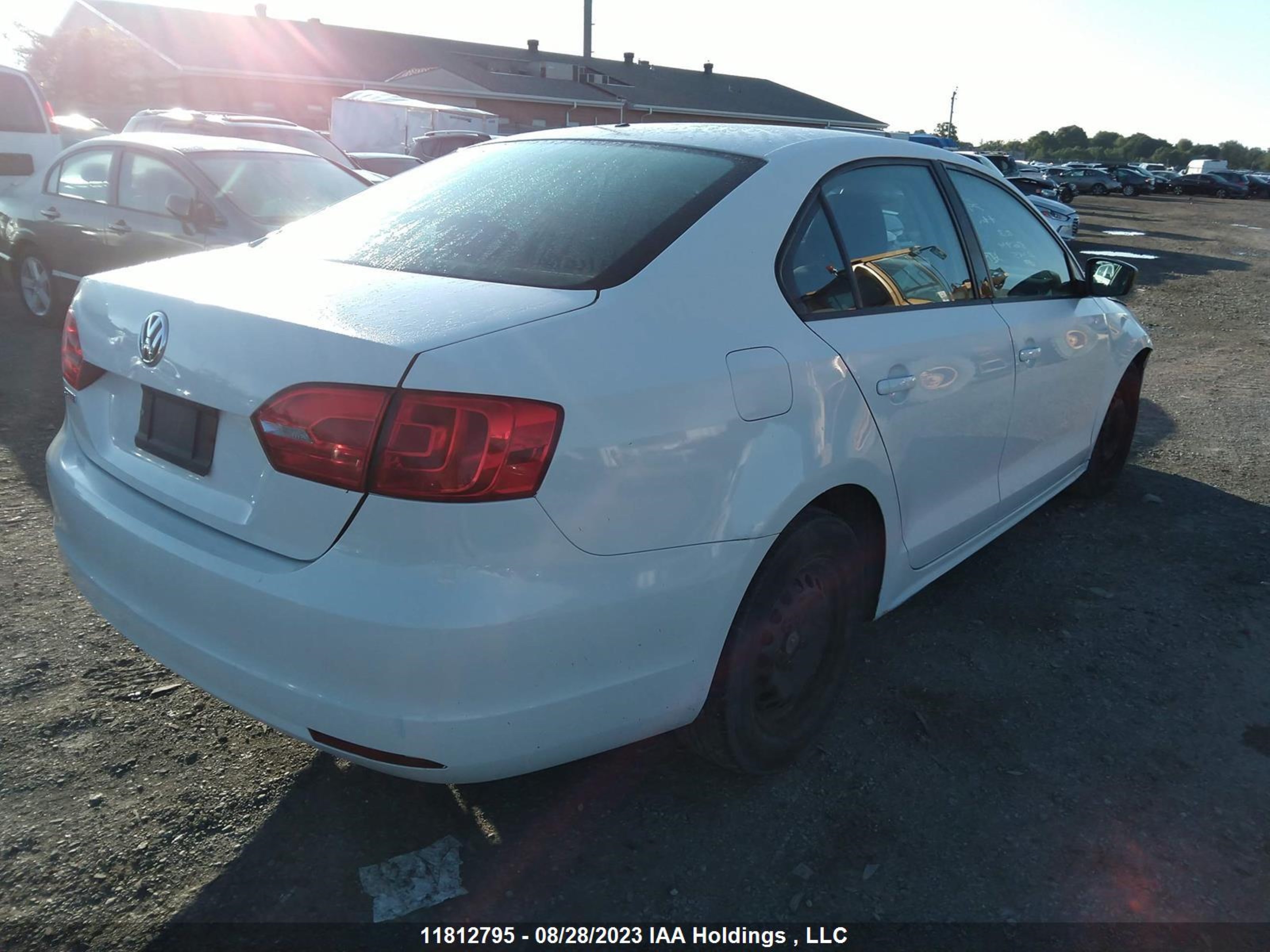 Photo 3 VIN: 3VW2K7AJ4BM338694 - VOLKSWAGEN JETTA 