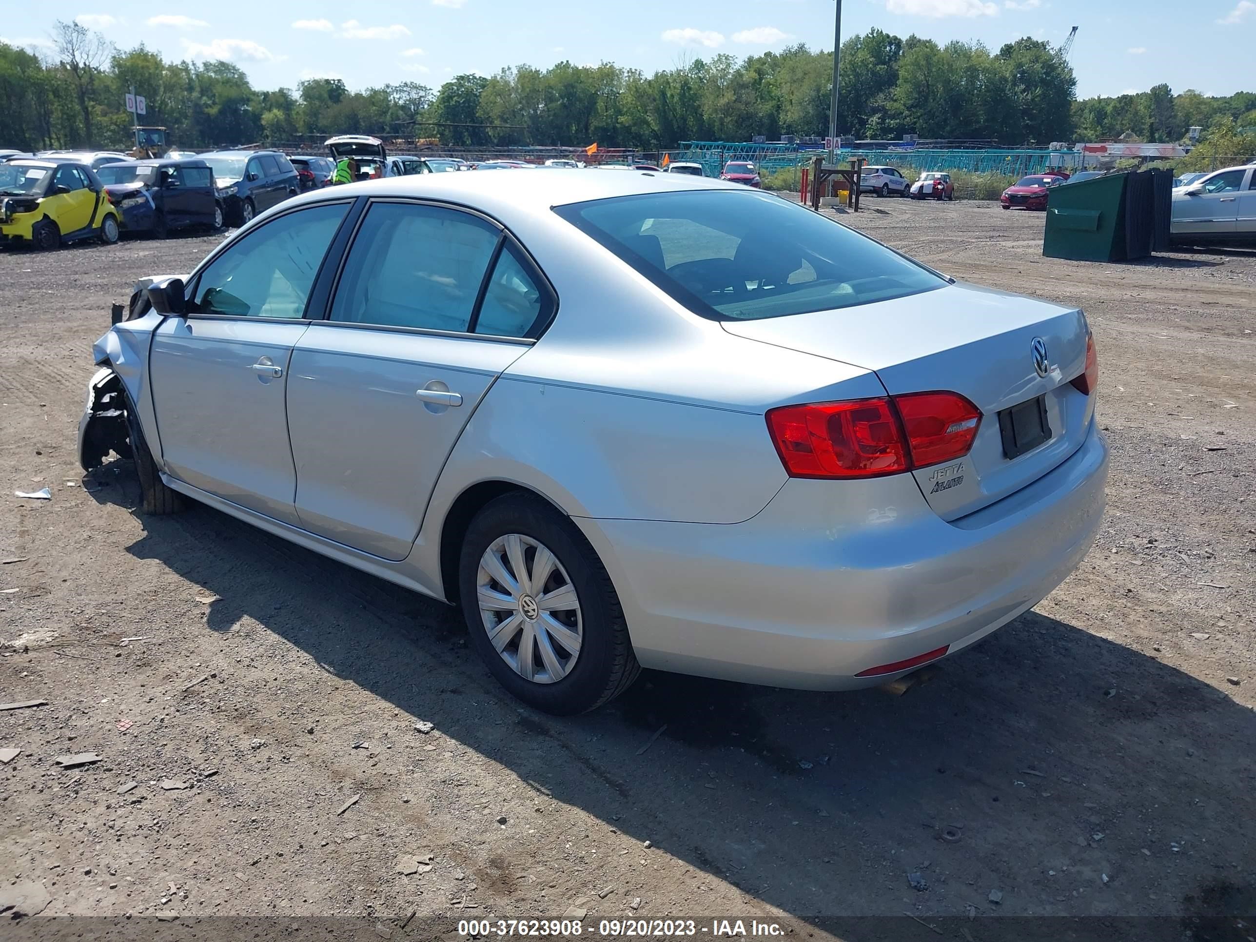 Photo 2 VIN: 3VW2K7AJ7EM350455 - VOLKSWAGEN JETTA 