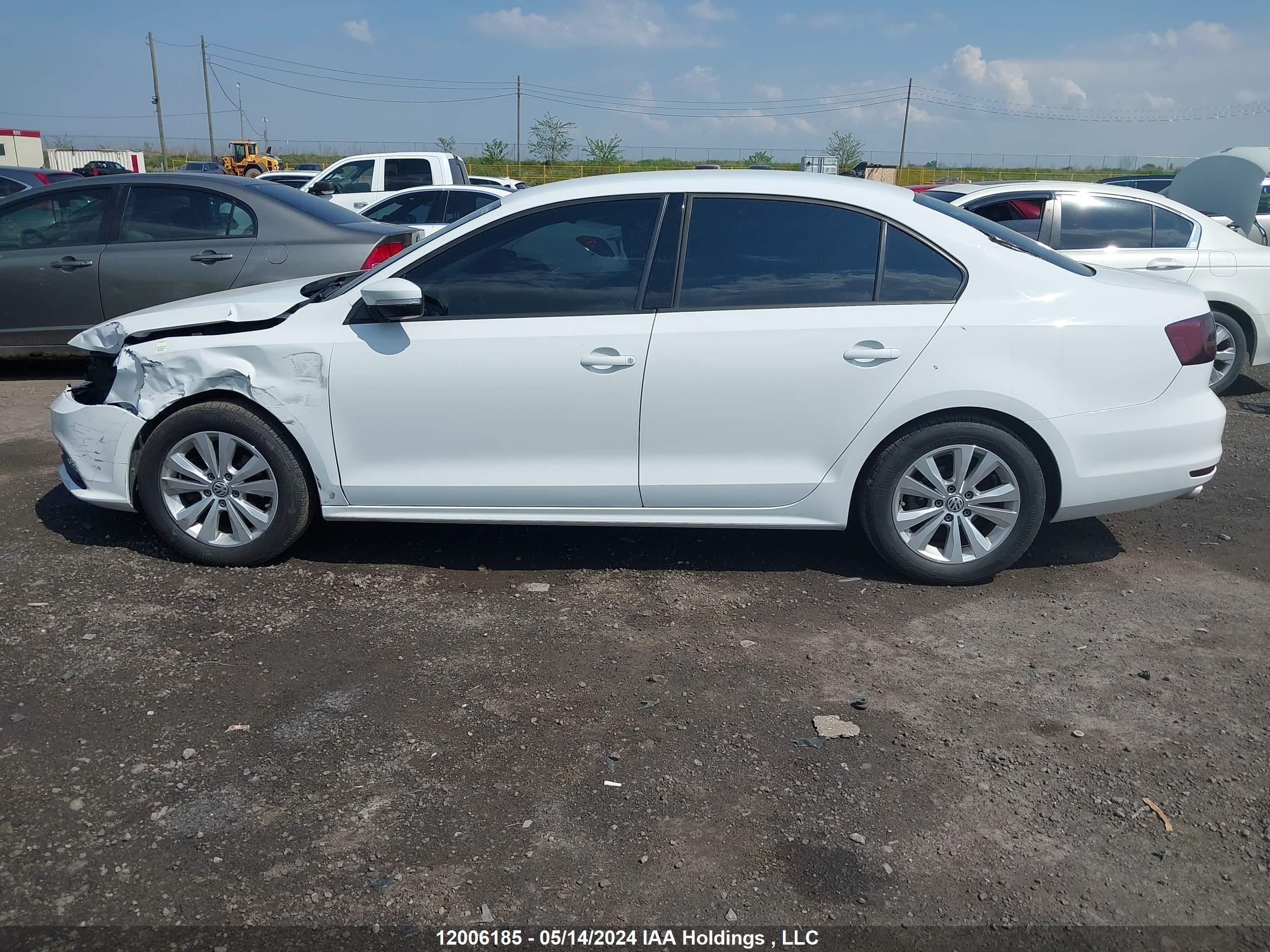 Photo 13 VIN: 3VW2K7AJ7FM328067 - VOLKSWAGEN JETTA 