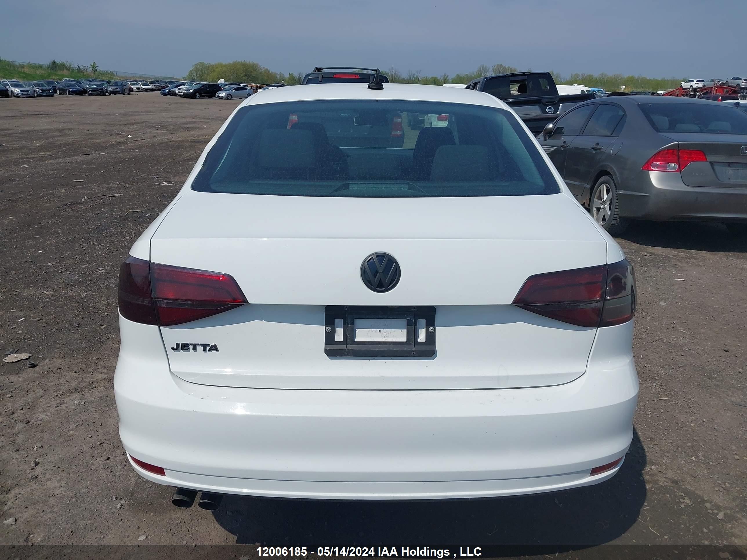 Photo 15 VIN: 3VW2K7AJ7FM328067 - VOLKSWAGEN JETTA 