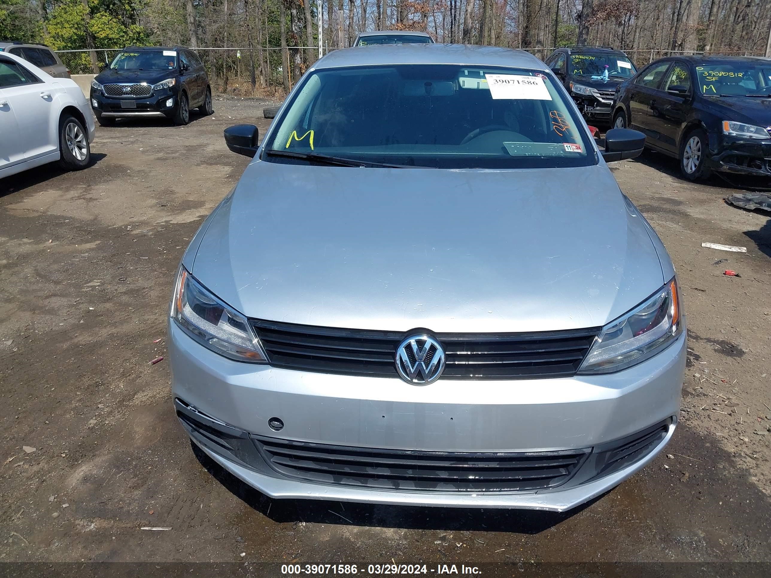 Photo 10 VIN: 3VW2K7AJ9EM212786 - VOLKSWAGEN JETTA 