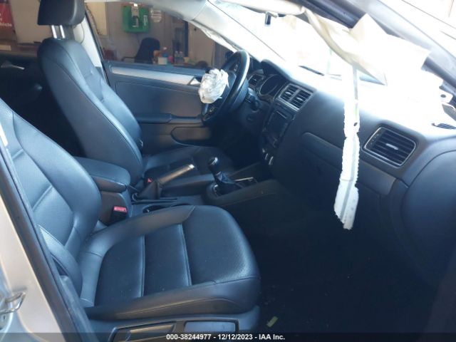 Photo 4 VIN: 3VW3A7AJ0FM274327 - VOLKSWAGEN JETTA 