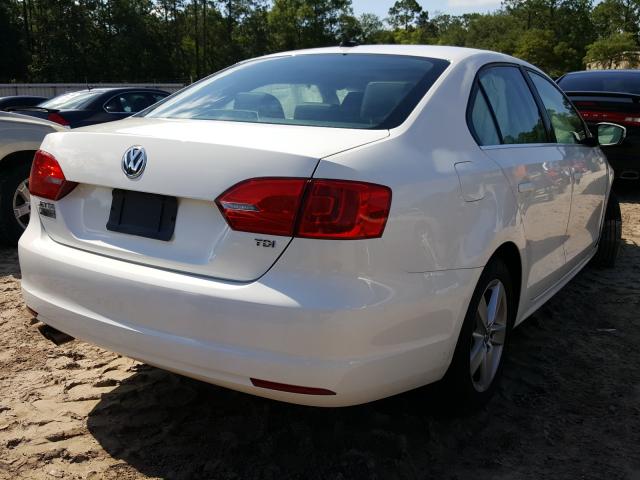 Photo 3 VIN: 3VW3L7AJ1DM435873 - VOLKSWAGEN JETTA TDI 