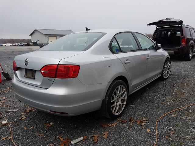 Photo 3 VIN: 3VW3L7AJ2BM099423 - VOLKSWAGEN JETTA TDI 