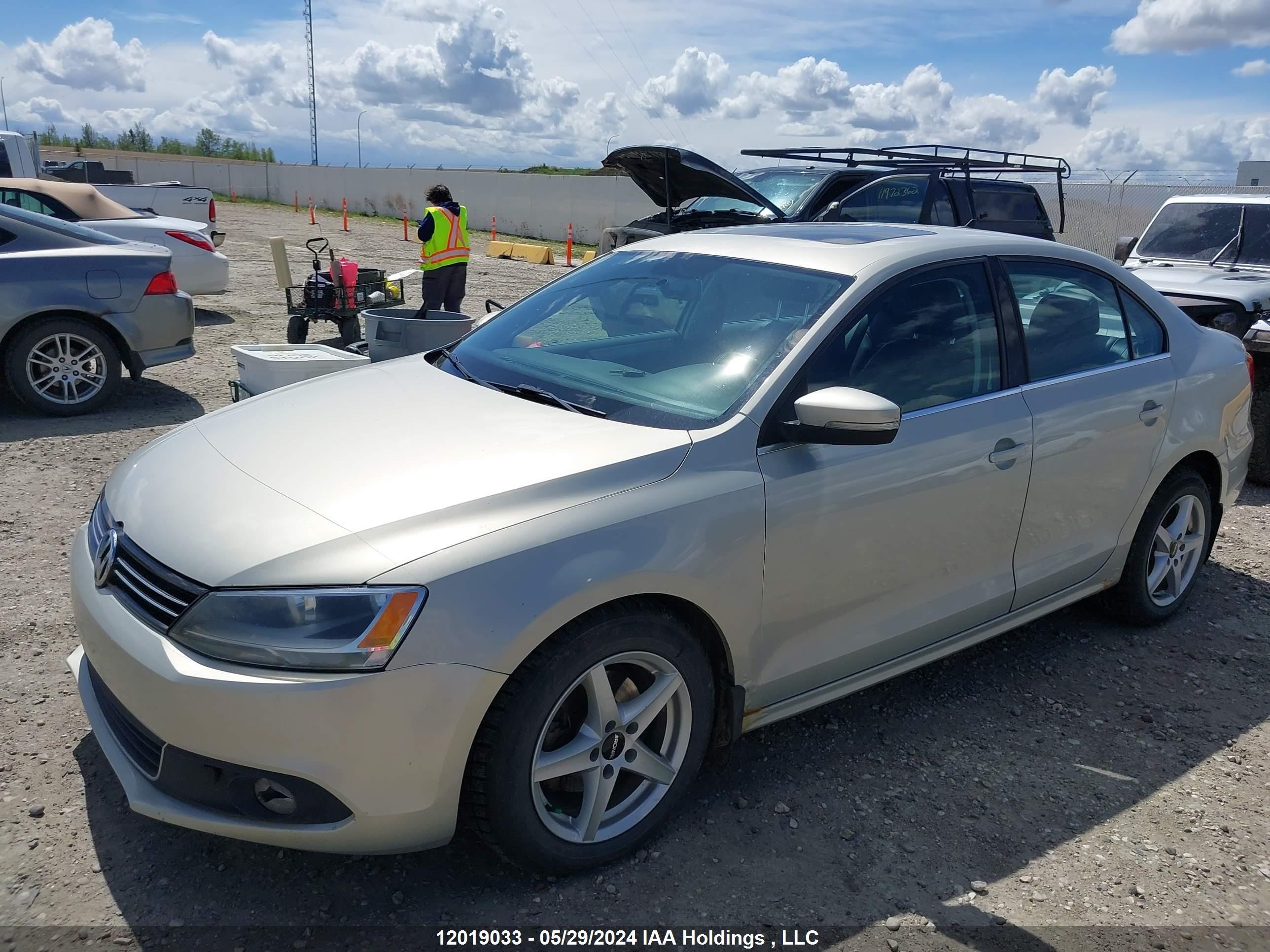 Photo 1 VIN: 3VW3L7AJ3CM320075 - VOLKSWAGEN JETTA 