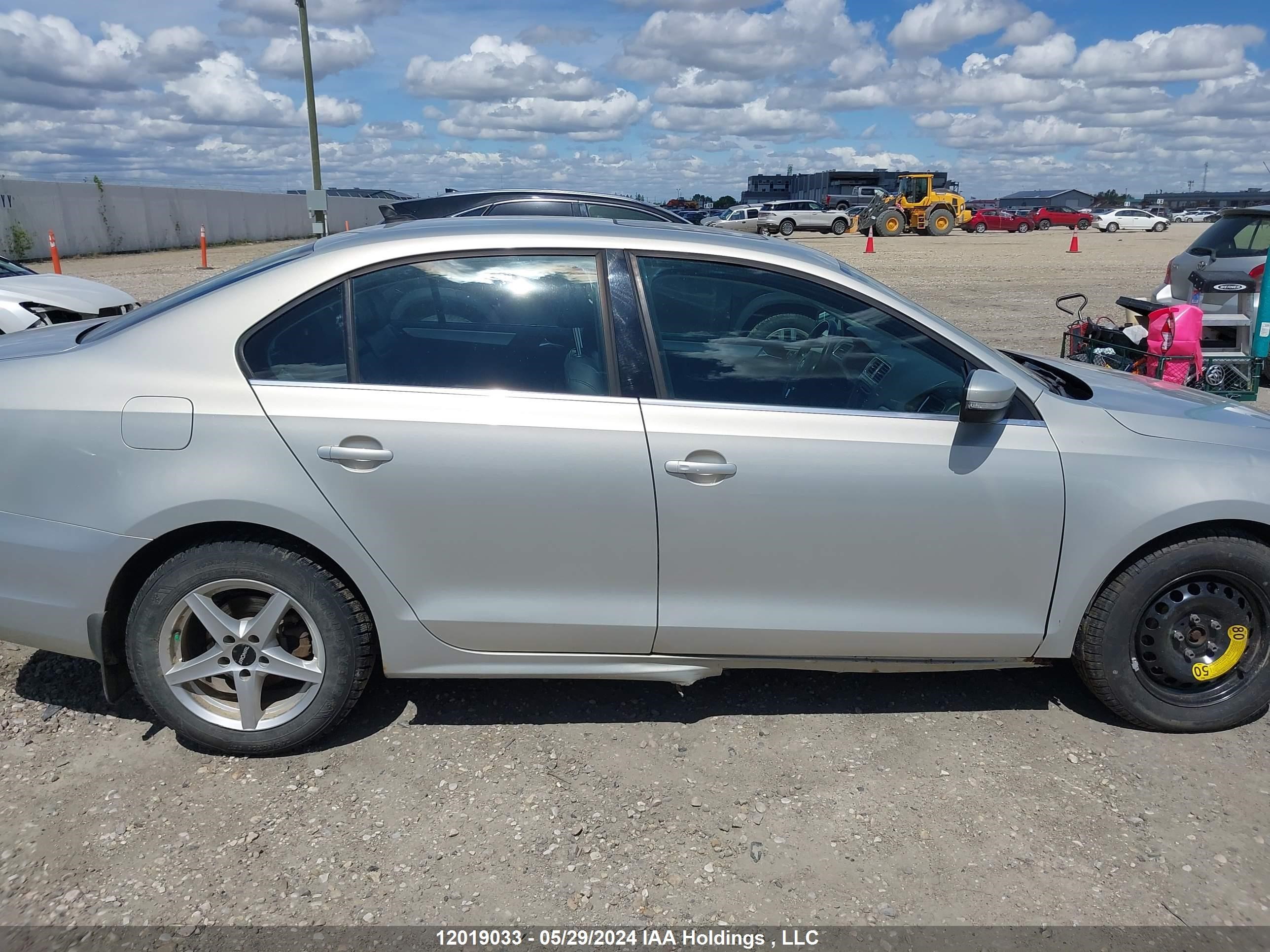 Photo 12 VIN: 3VW3L7AJ3CM320075 - VOLKSWAGEN JETTA 