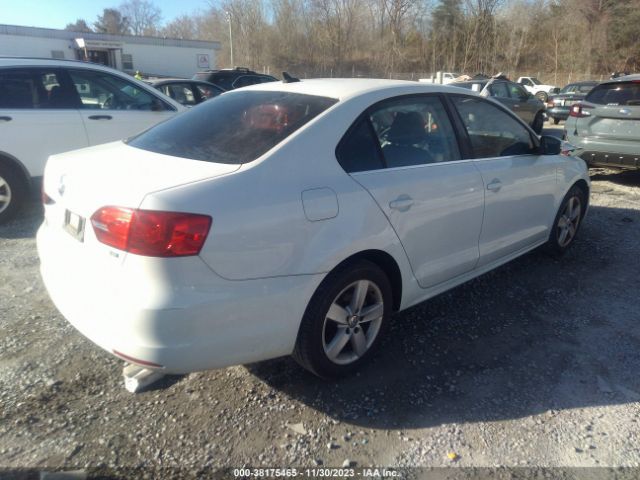 Photo 3 VIN: 3VW3L7AJ4EM441104 - VOLKSWAGEN JETTA 