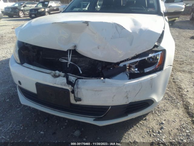 Photo 5 VIN: 3VW3L7AJ4EM441104 - VOLKSWAGEN JETTA 