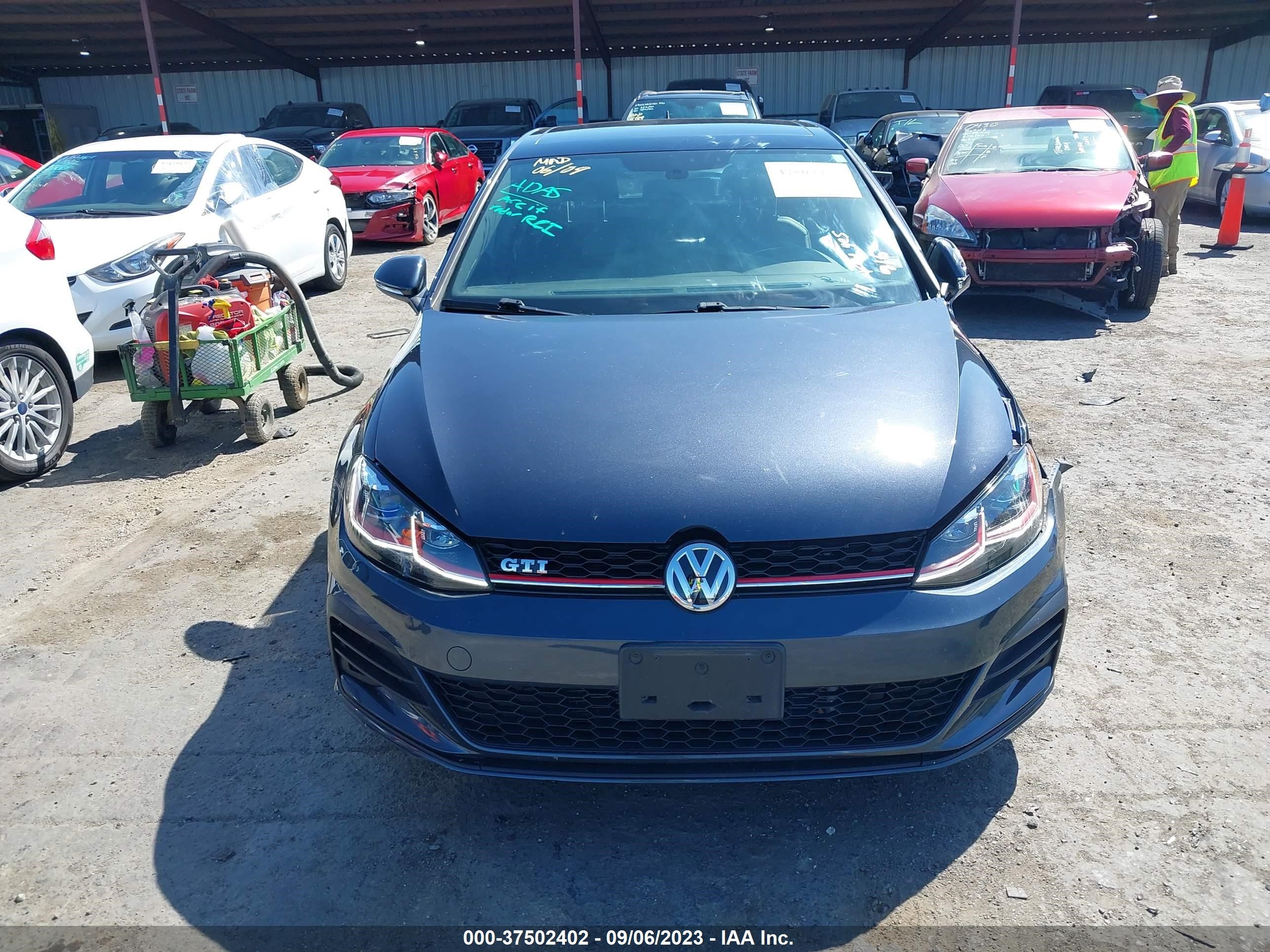 Photo 11 VIN: 3VW447AU1JM290034 - VOLKSWAGEN GOLF GTI 