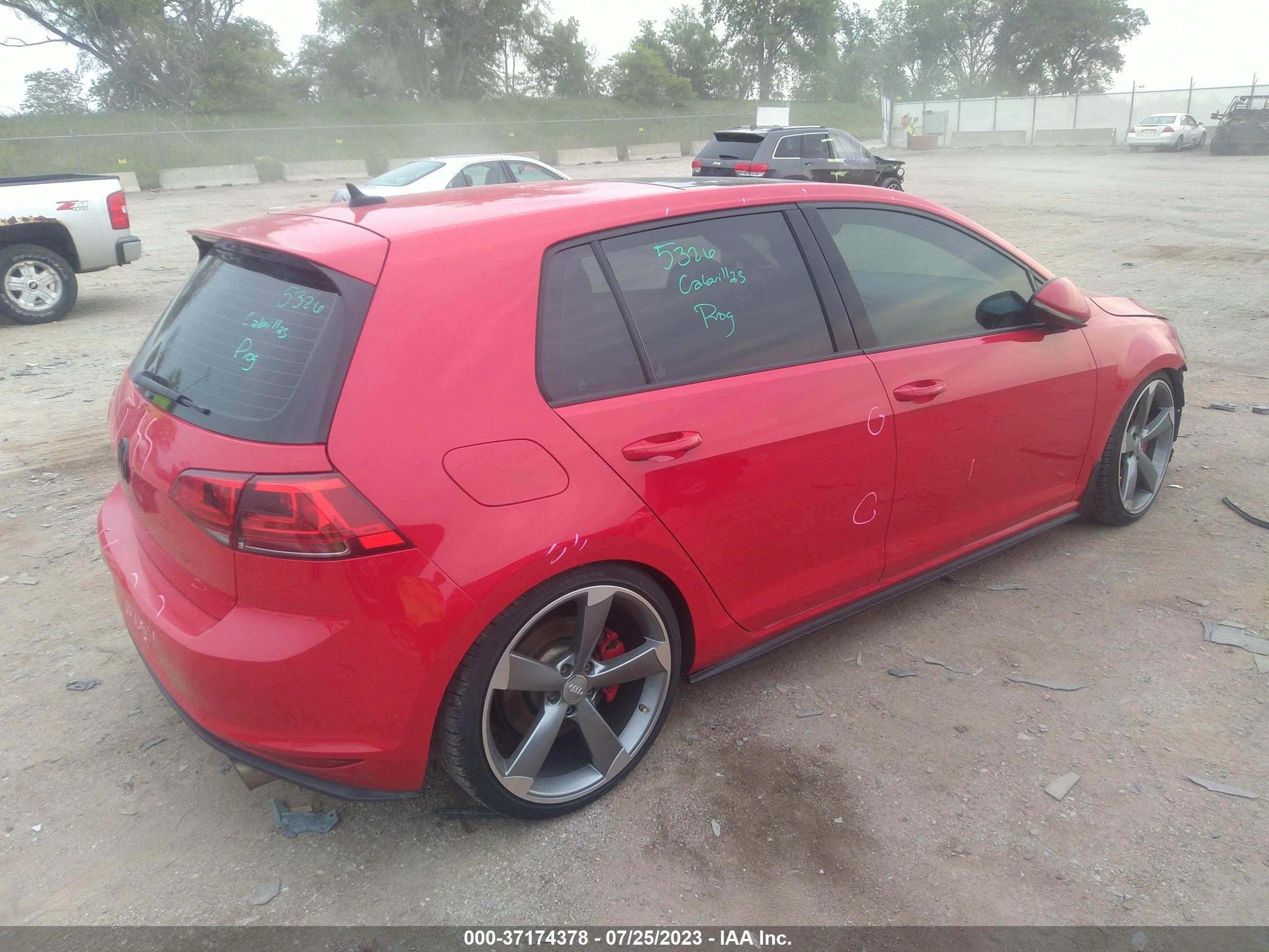 Photo 3 VIN: 3VW447AU3GM025947 - VOLKSWAGEN GOLF GTI 