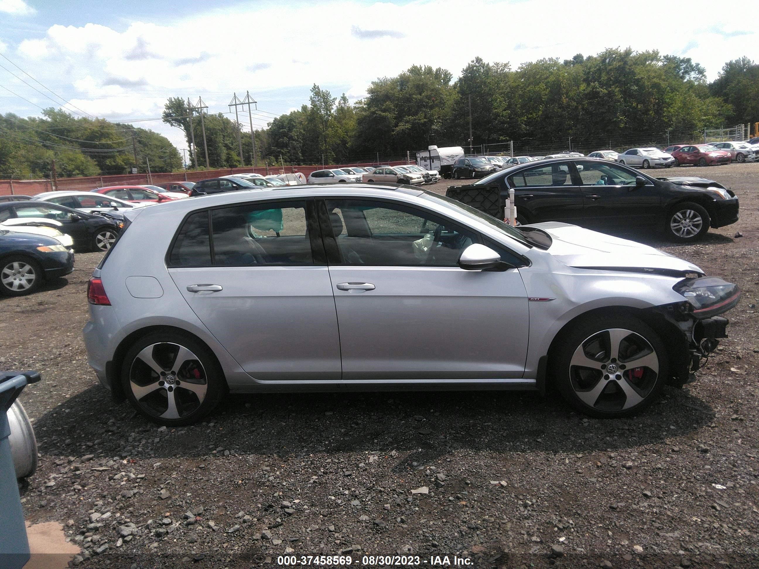 Photo 12 VIN: 3VW447AU8GM031372 - VOLKSWAGEN GOLF GTI 