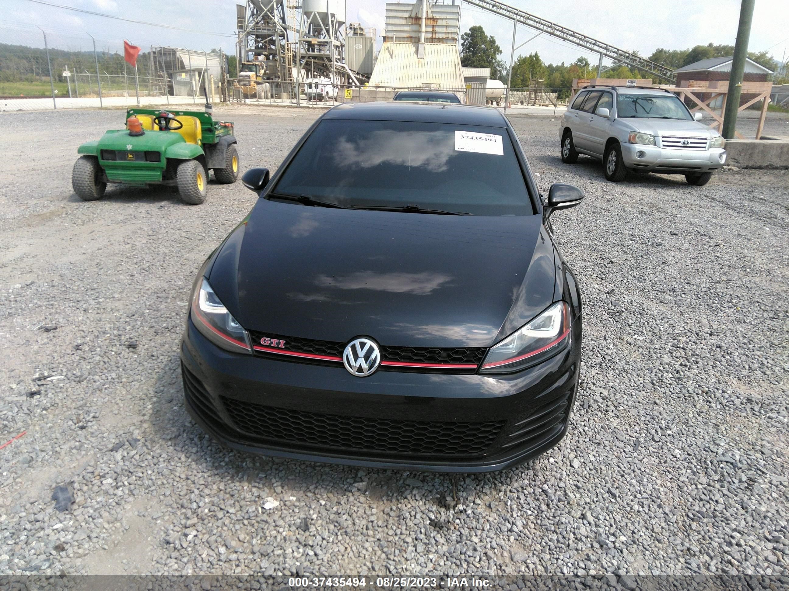 Photo 11 VIN: 3VW447AU9HM062356 - VOLKSWAGEN GOLF 