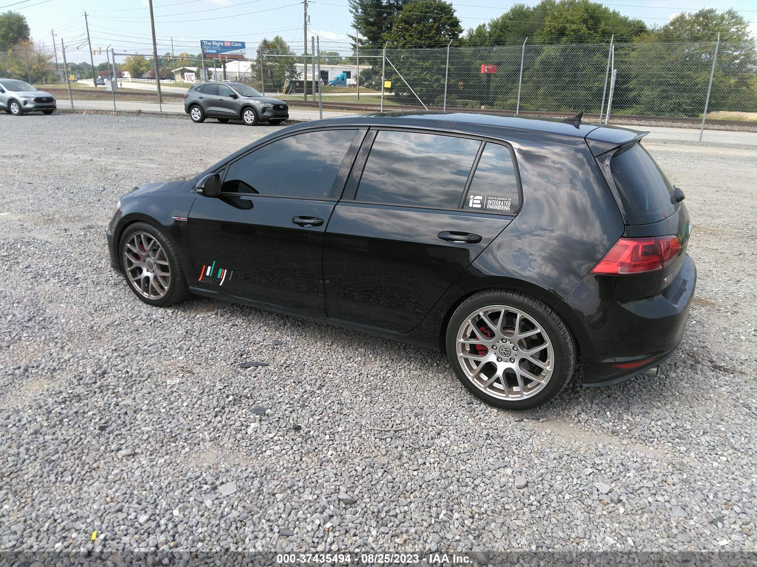 Photo 2 VIN: 3VW447AU9HM062356 - VOLKSWAGEN GOLF 