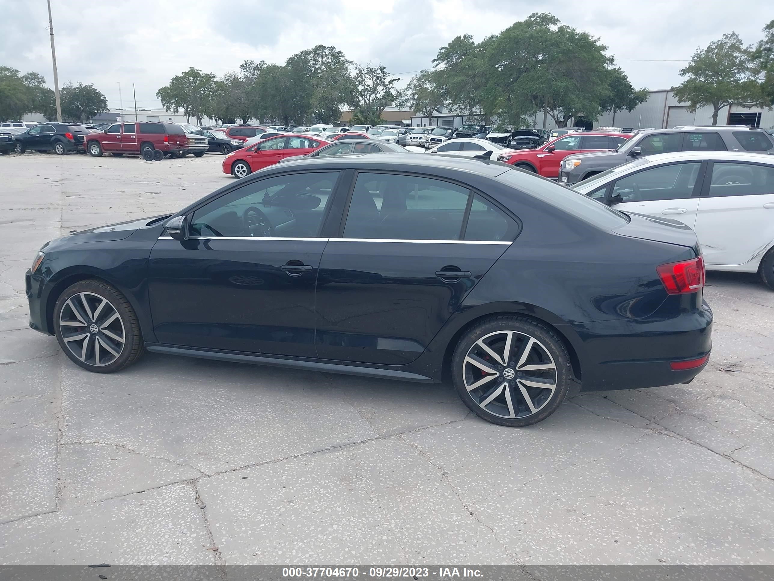 Photo 13 VIN: 3VW4T7AJ3DM286581 - VOLKSWAGEN JETTA 