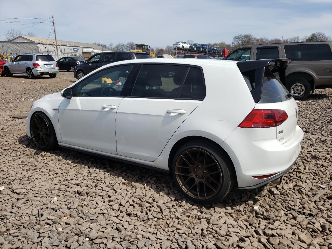 Photo 1 VIN: 3VW4T7AU1GM022449 - VOLKSWAGEN GTI 