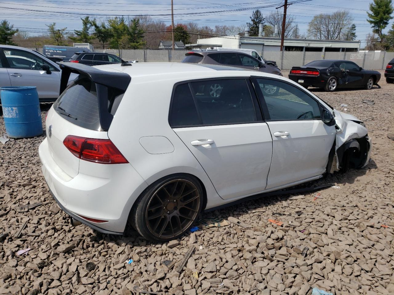 Photo 2 VIN: 3VW4T7AU1GM022449 - VOLKSWAGEN GTI 