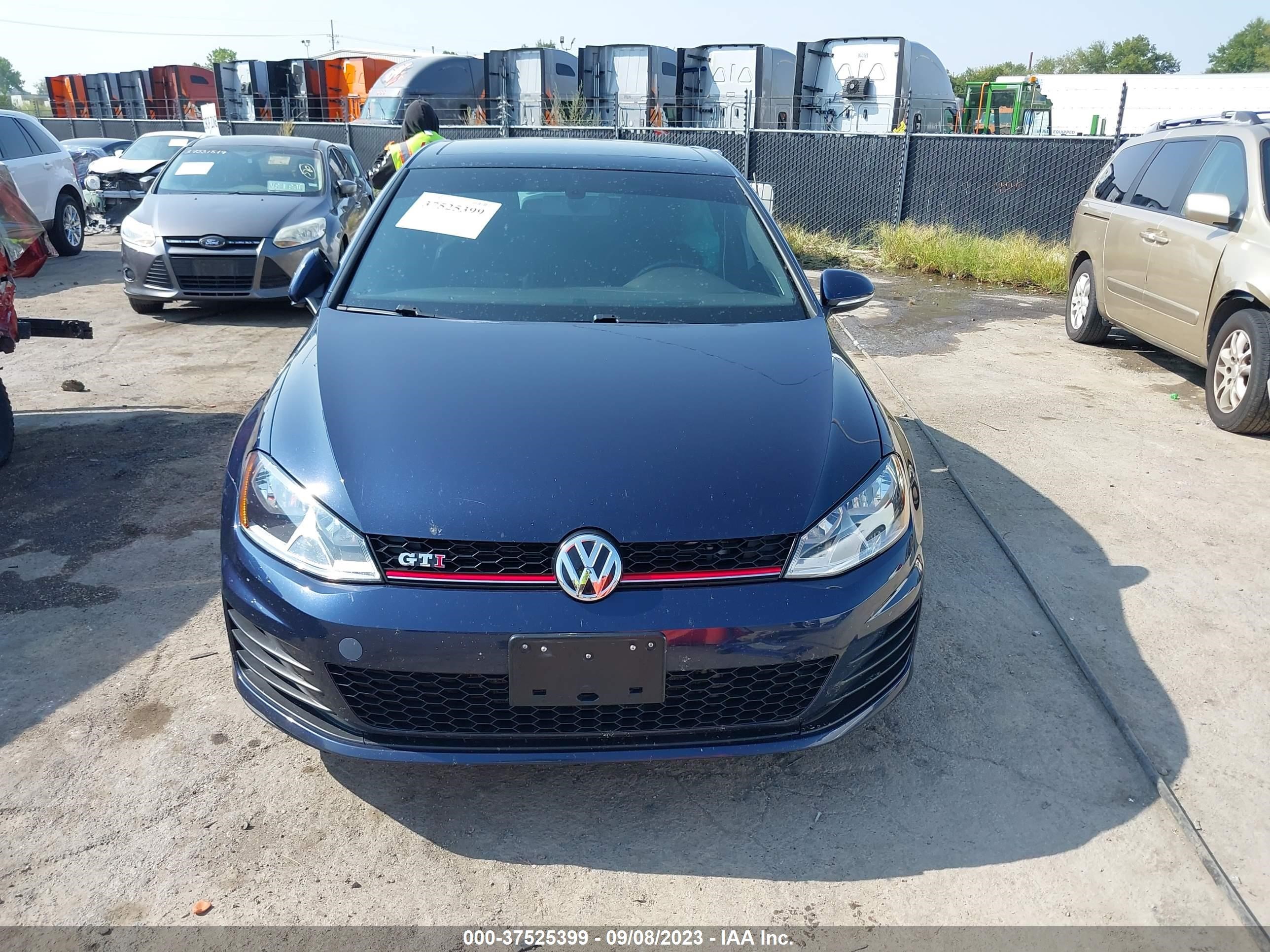 Photo 11 VIN: 3VW4T7AU3FM074602 - VOLKSWAGEN GOLF 