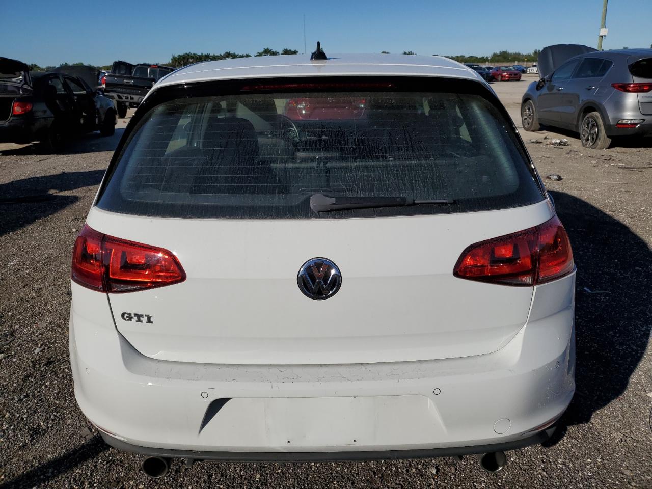 Photo 5 VIN: 3VW4T7AU7FM081309 - VOLKSWAGEN GTI 