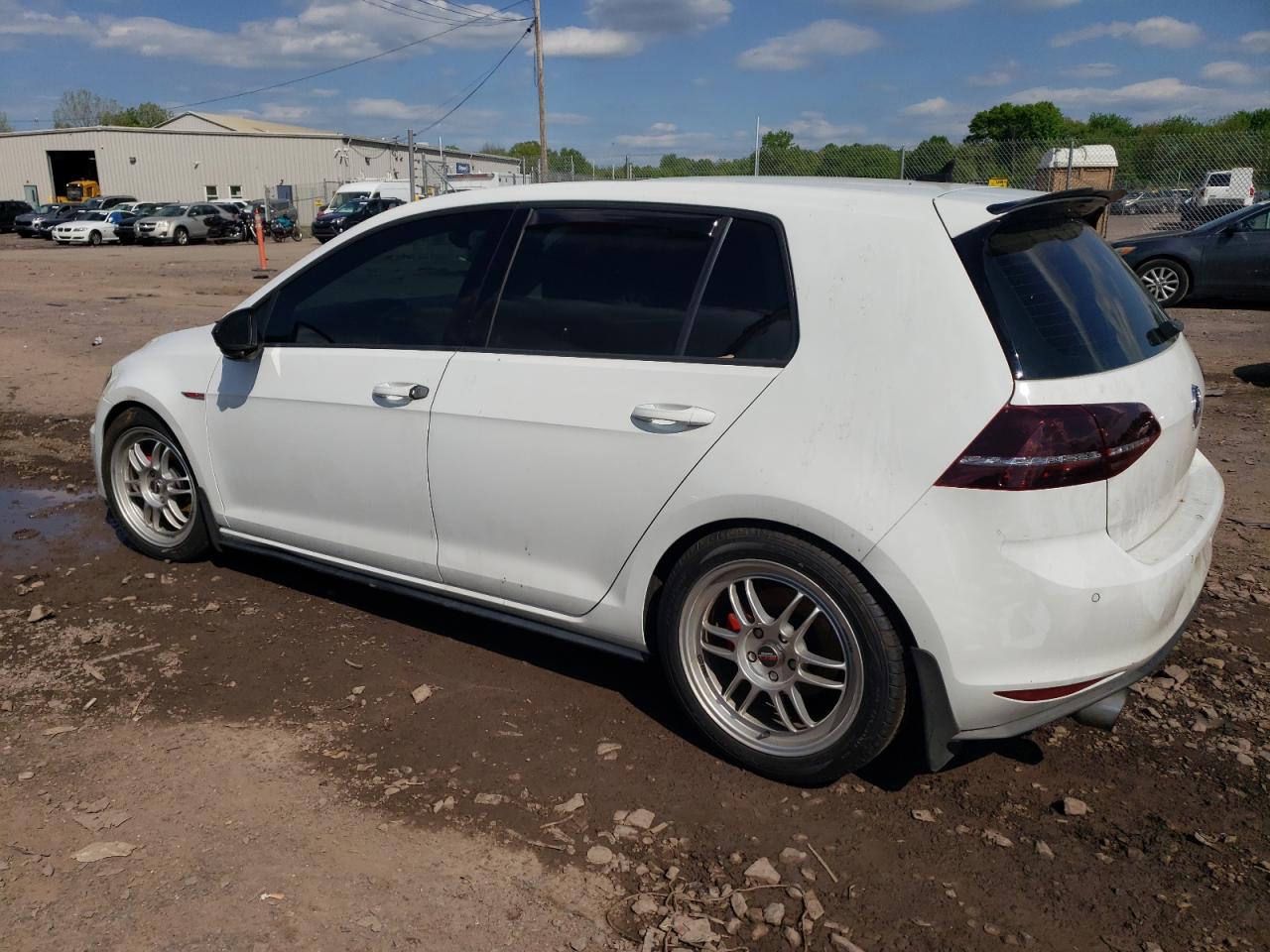 Photo 1 VIN: 3VW4T7AU8FM052255 - VOLKSWAGEN GTI 