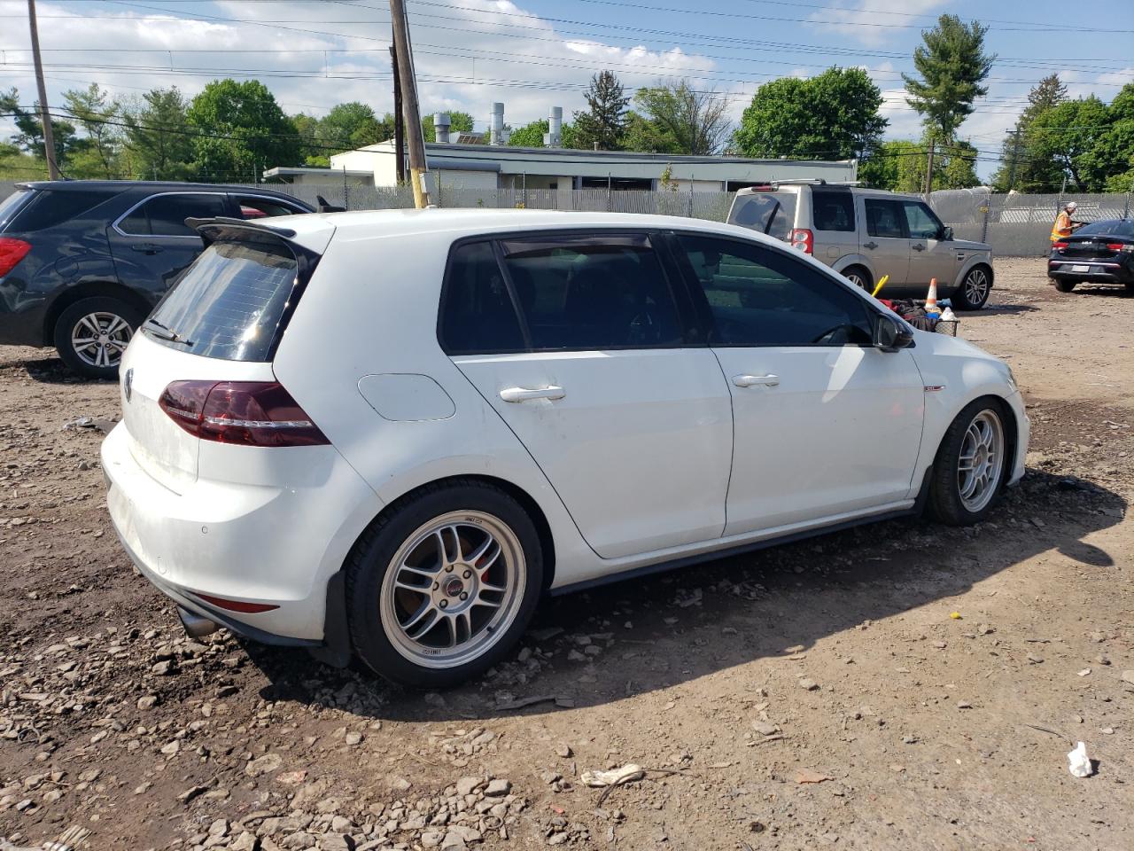 Photo 2 VIN: 3VW4T7AU8FM052255 - VOLKSWAGEN GTI 