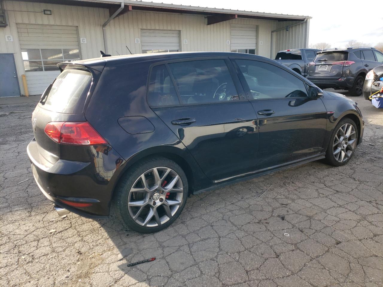 Photo 2 VIN: 3VW4T7AU8HM065297 - VOLKSWAGEN GTI 