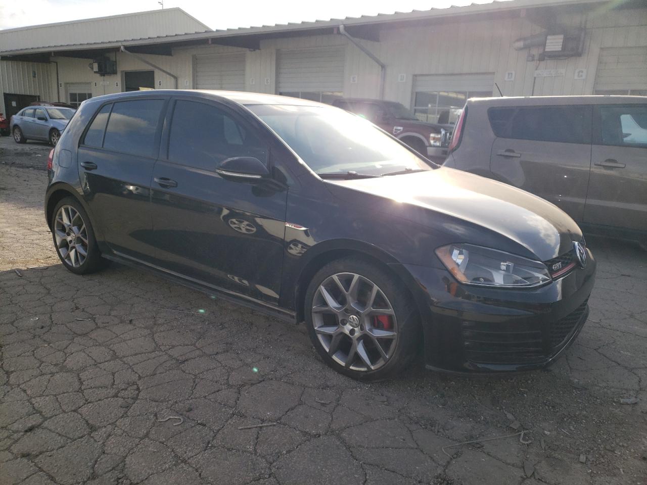 Photo 3 VIN: 3VW4T7AU8HM065297 - VOLKSWAGEN GTI 