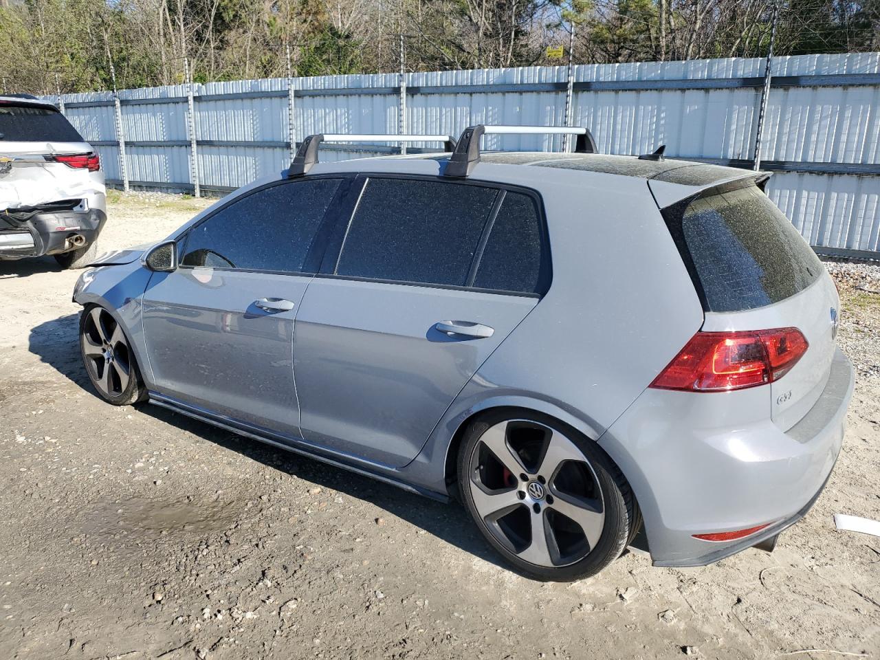 Photo 1 VIN: 3VW4T7AU9GM061015 - VOLKSWAGEN GTI 