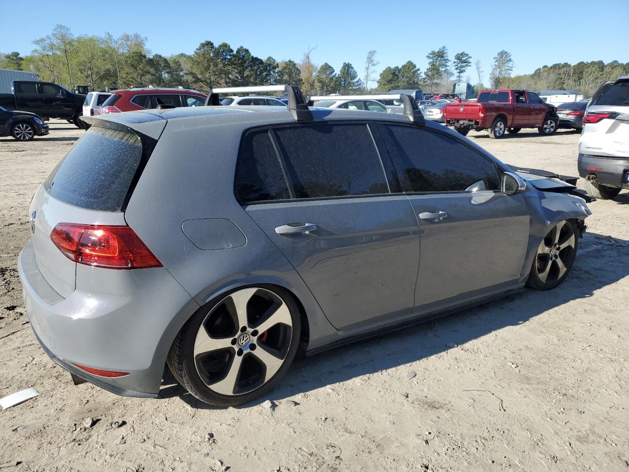 Photo 2 VIN: 3VW4T7AU9GM061015 - VOLKSWAGEN GTI 