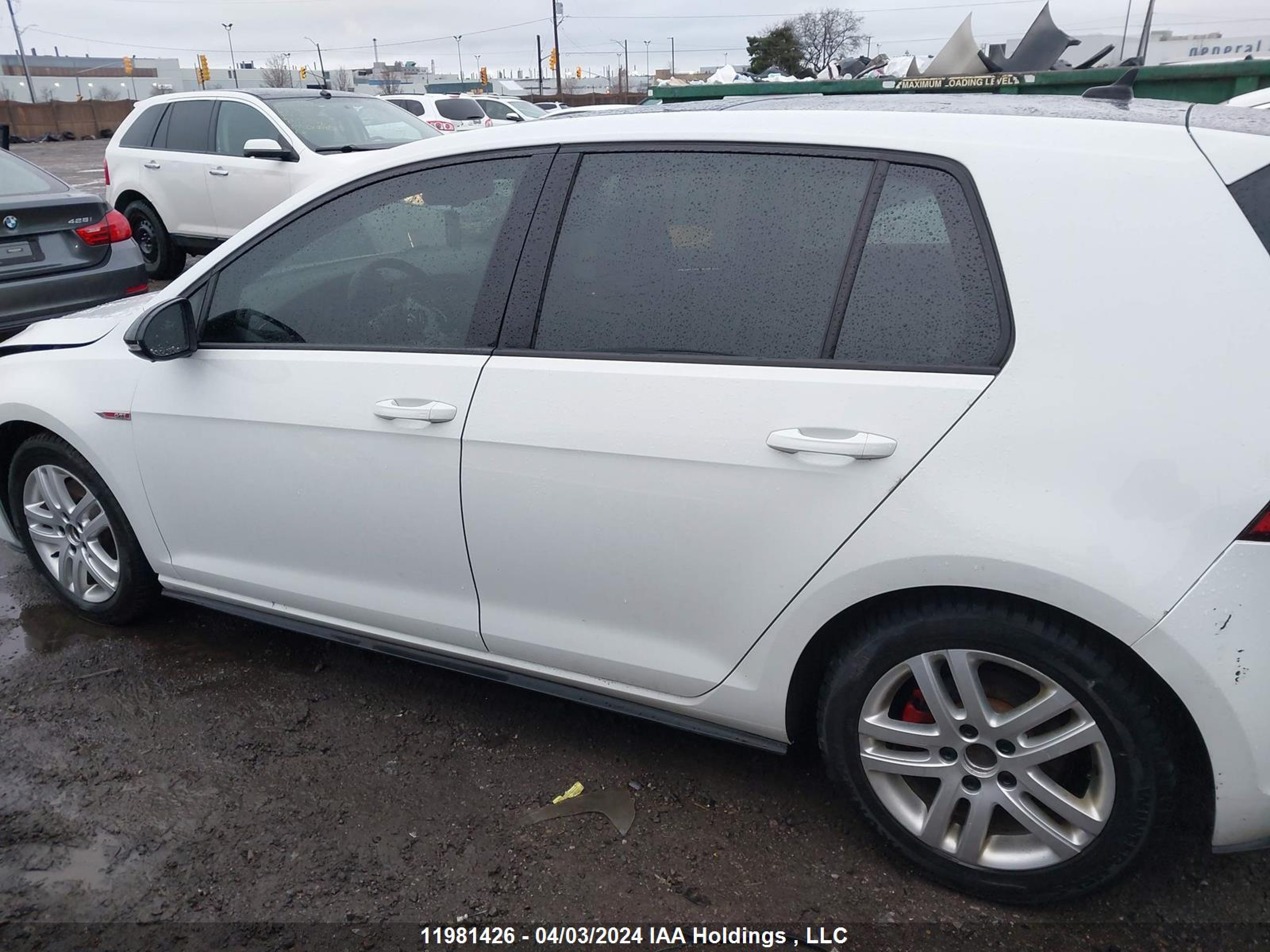 Photo 13 VIN: 3VW4T7AUXGM044417 - VOLKSWAGEN GTI 