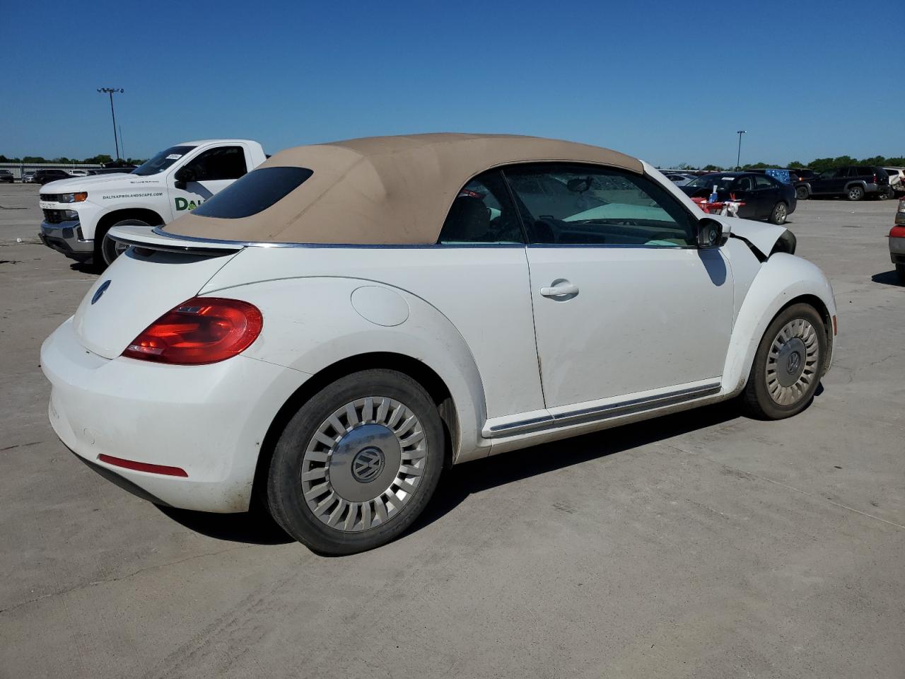 Photo 2 VIN: 3VW507AT1EM823416 - VOLKSWAGEN BEETLE 