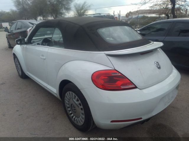 Photo 2 VIN: 3VW517AT1FM802600 - VOLKSWAGEN BEETLE CONVERTIBLE 