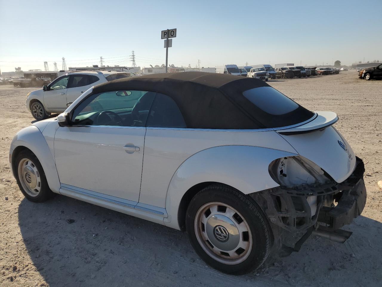 Photo 1 VIN: 3VW517AT4FM809136 - VOLKSWAGEN BEETLE 