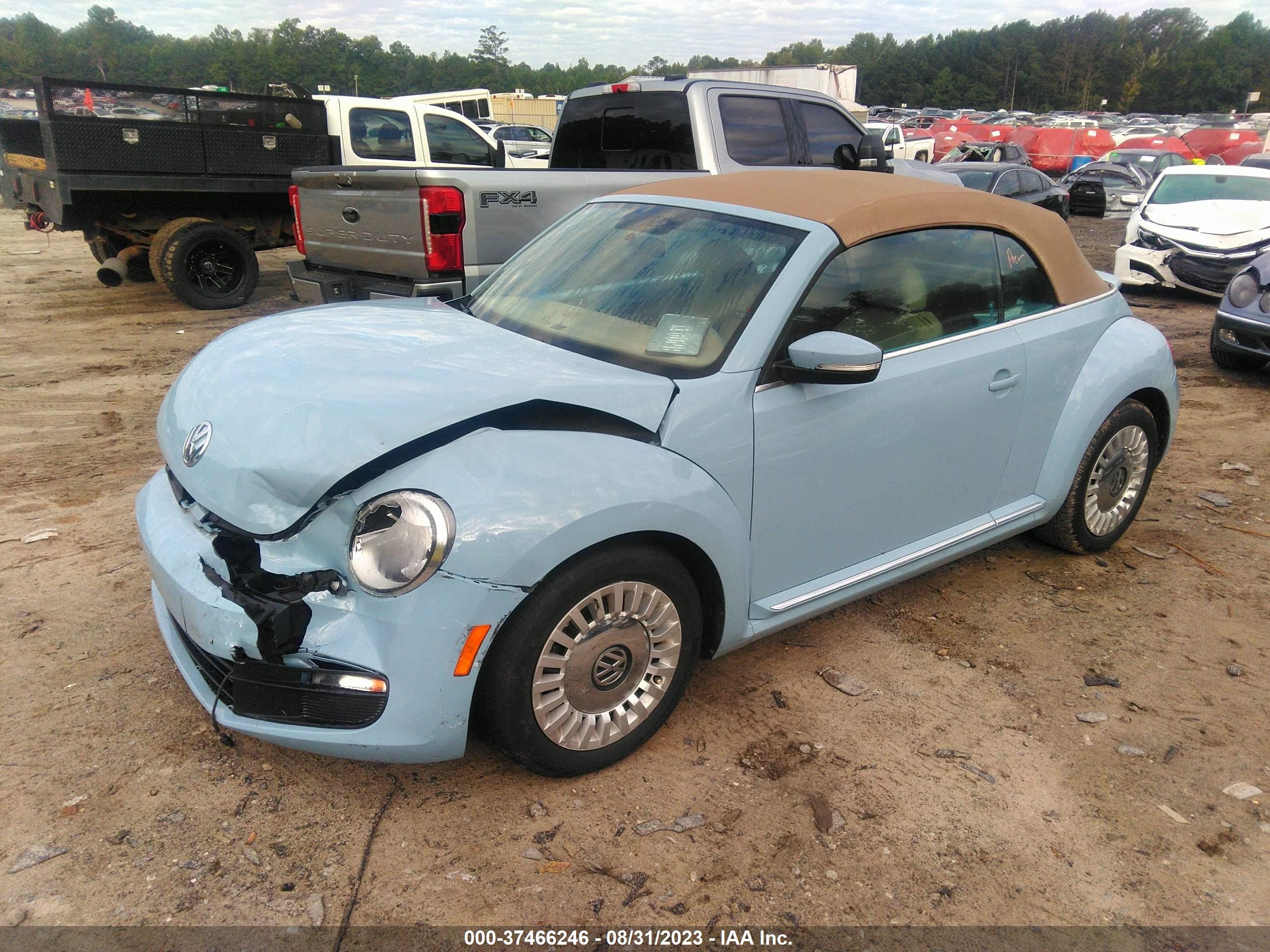 Photo 1 VIN: 3VW517AT5FM804902 - VOLKSWAGEN BEETLE 