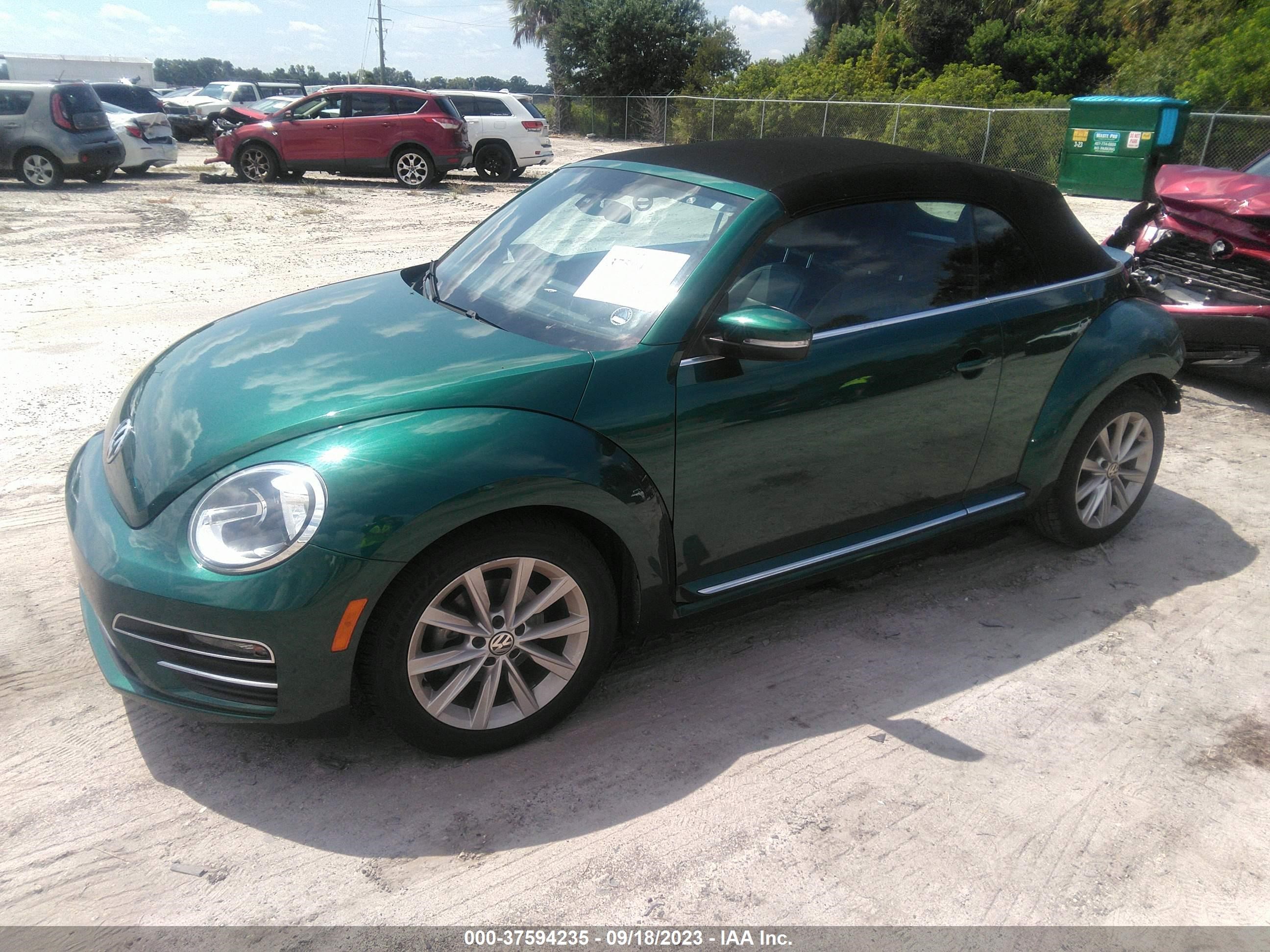 Photo 1 VIN: 3VW517AT5HM808645 - VOLKSWAGEN BEETLE 